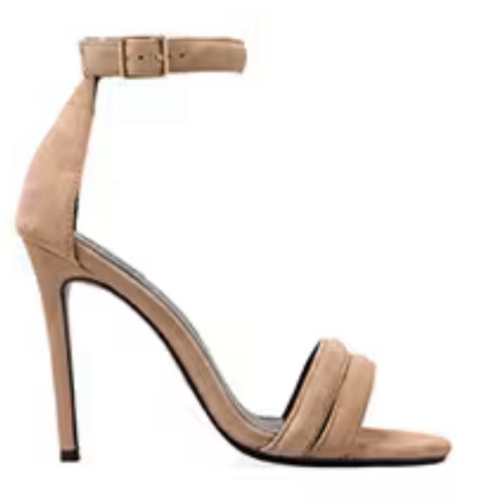 Nicholas - Joclyn Pump In Seashell Suede. Size:8